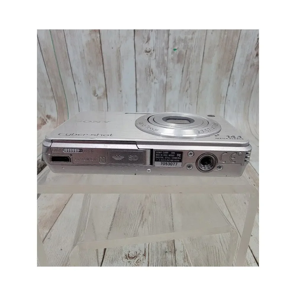SONY Cyber-Shot DSC-W530 Vintage Digital Camera 14.1MP 4x Optical Zoom Silver